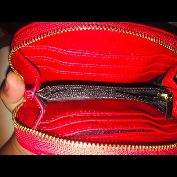 Steve Madden small Zip Wallet - Picture 5 of 6